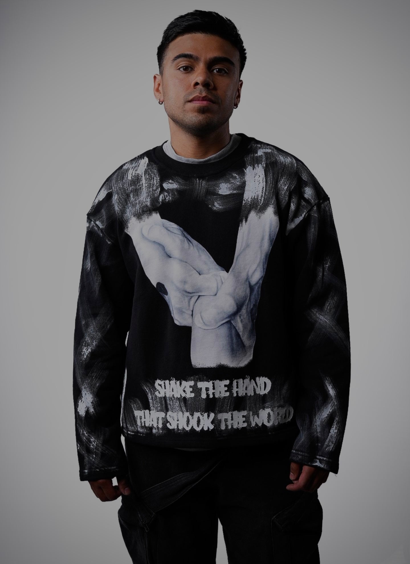 shake the world long sleeve (touch once)