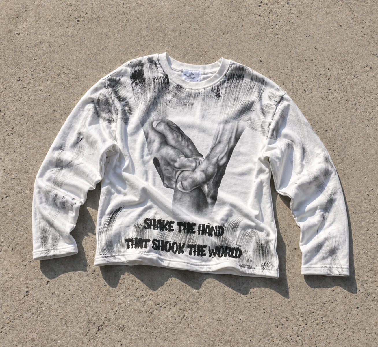 Shake The World crew neck